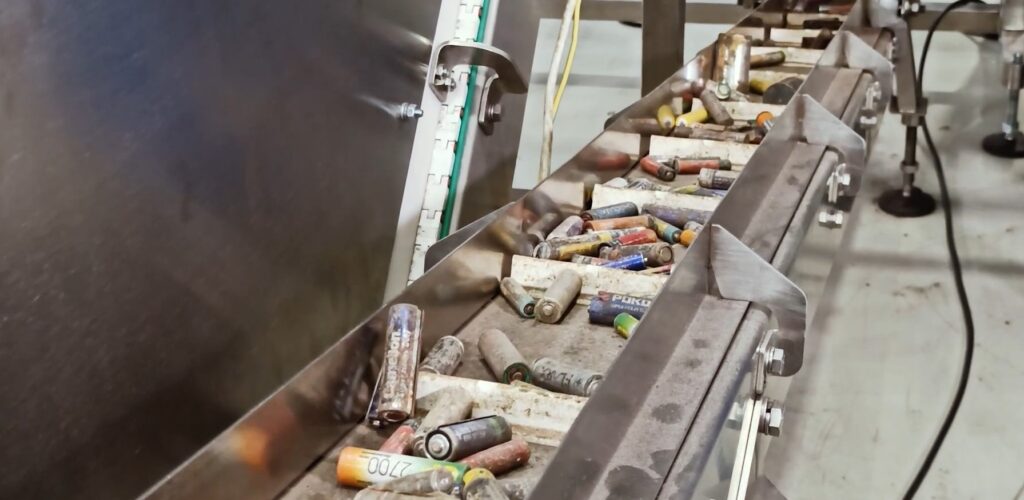 X-ray Structural Analysis for Automated Sorting of (Waste) Batteries