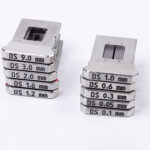 Divergence slit for an incident beam