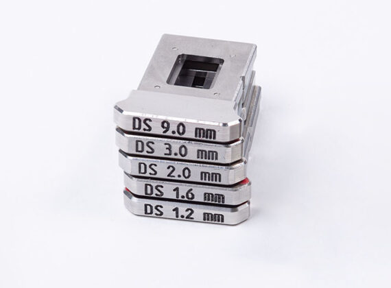 Small-angles incident beam antiscatter slit